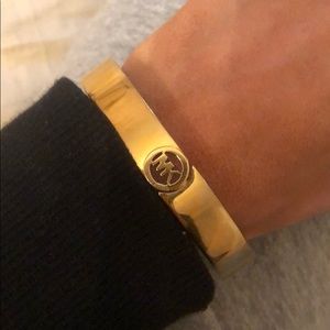 MK gold band perfect condition